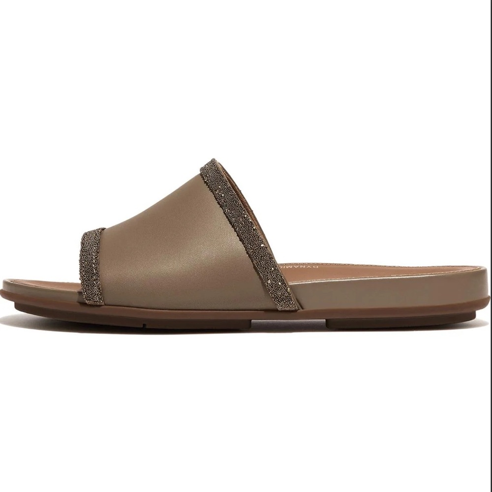 Fitflop Gracie Minky Grey leather Slide Sandals with rhinestones trim. Size7.5.